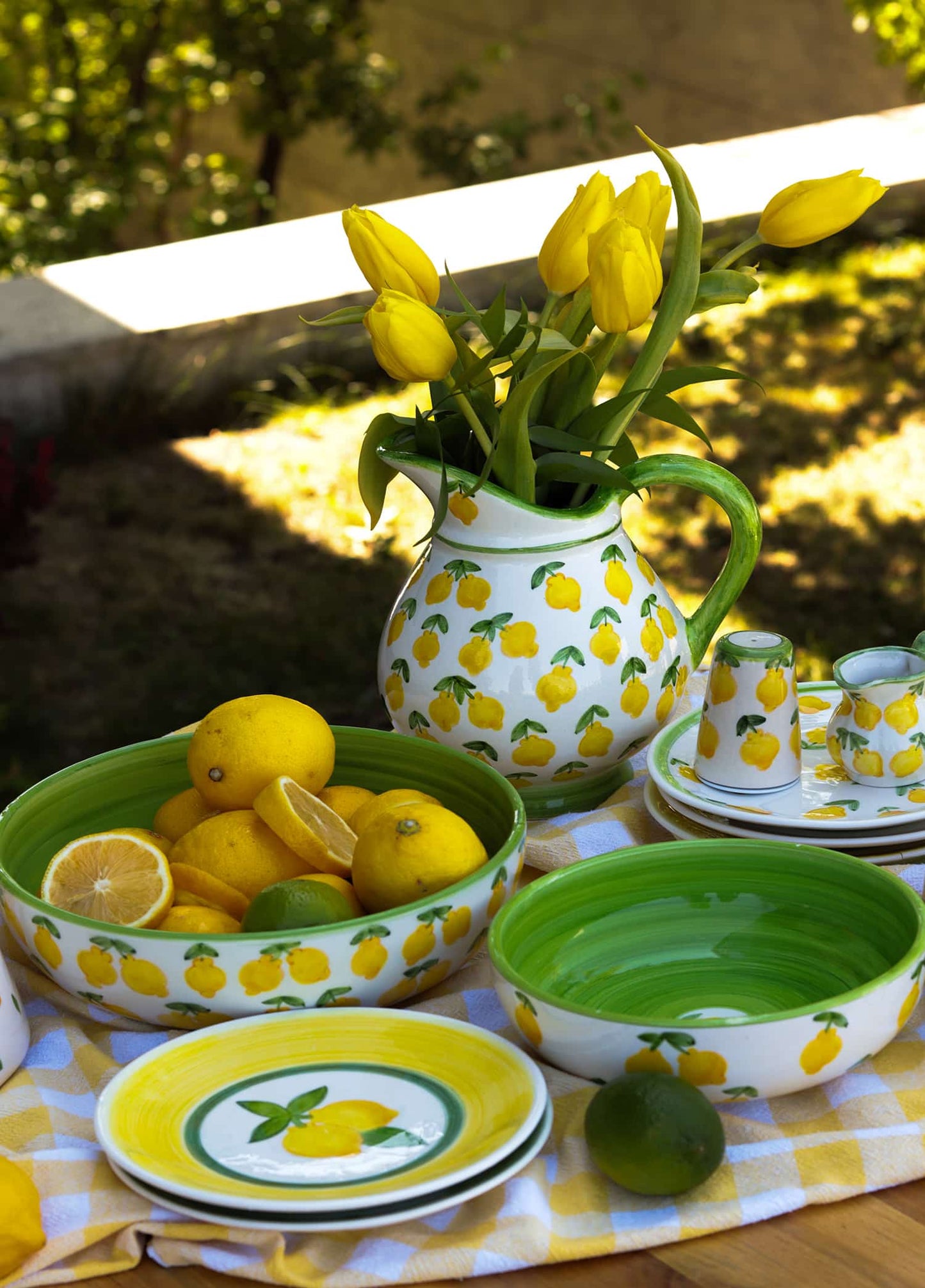 Lemon Splash Handmade Ceramic Yellow Cake Plate 18 cm
