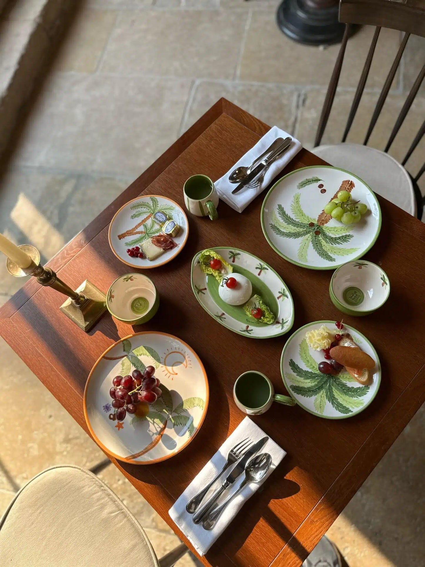 Palm Beach Handmade Ceramic Dinner Plate with Stripes (25 cm)