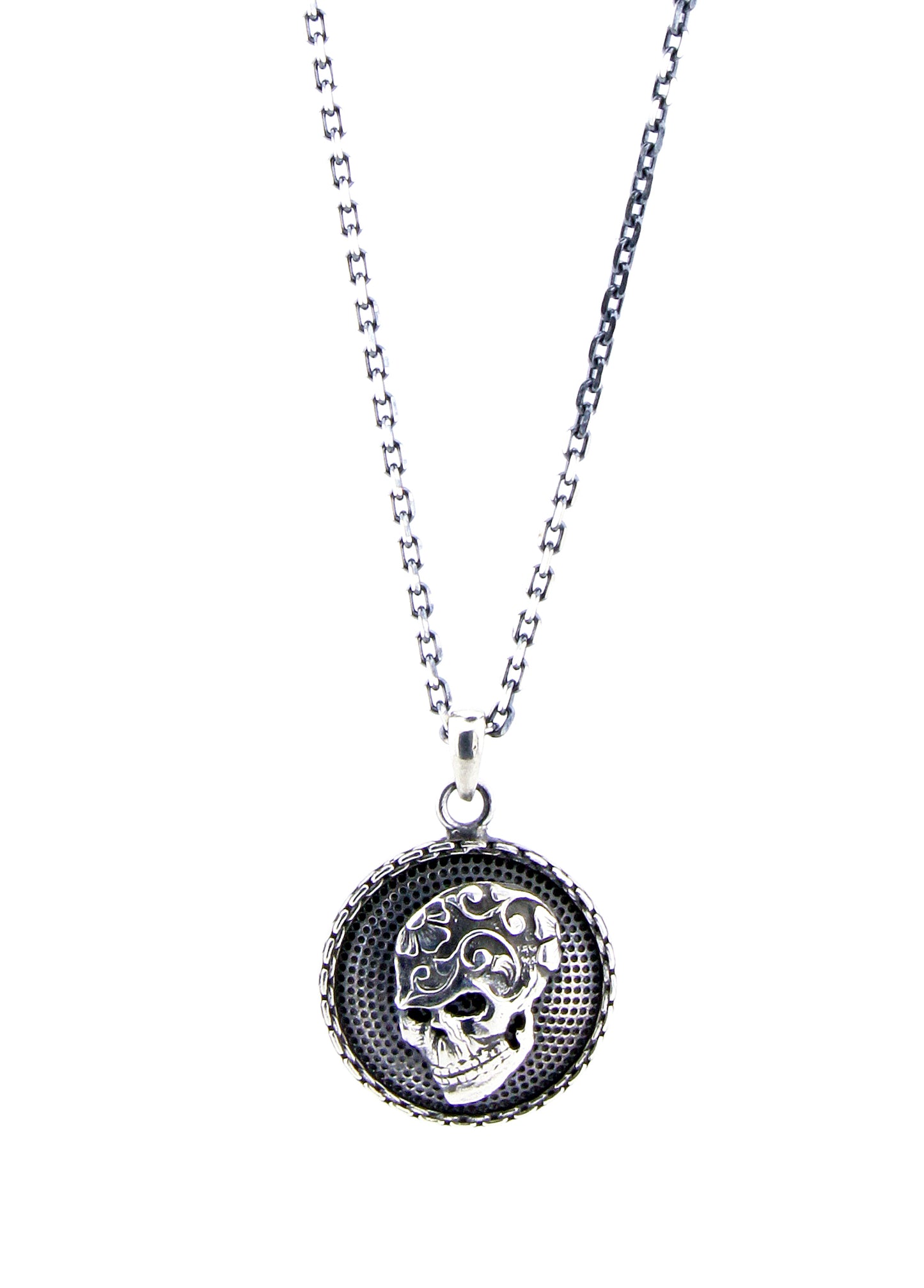 Warrior Chain Shield Skull Men’s Silver Necklace